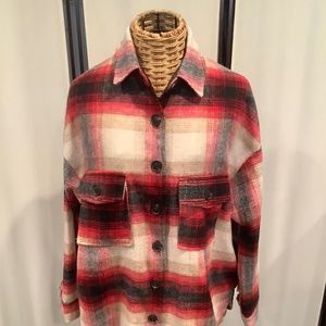 Shacket  by Elan Size S Red Plaid